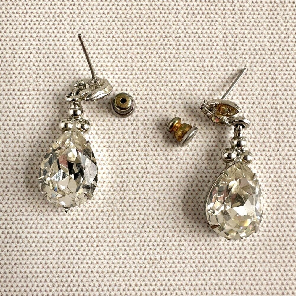 Art Deco Style Tear Drop Clear Rhinestone Earrings With Leaf Accents For Pierced - Picture 4 of 9